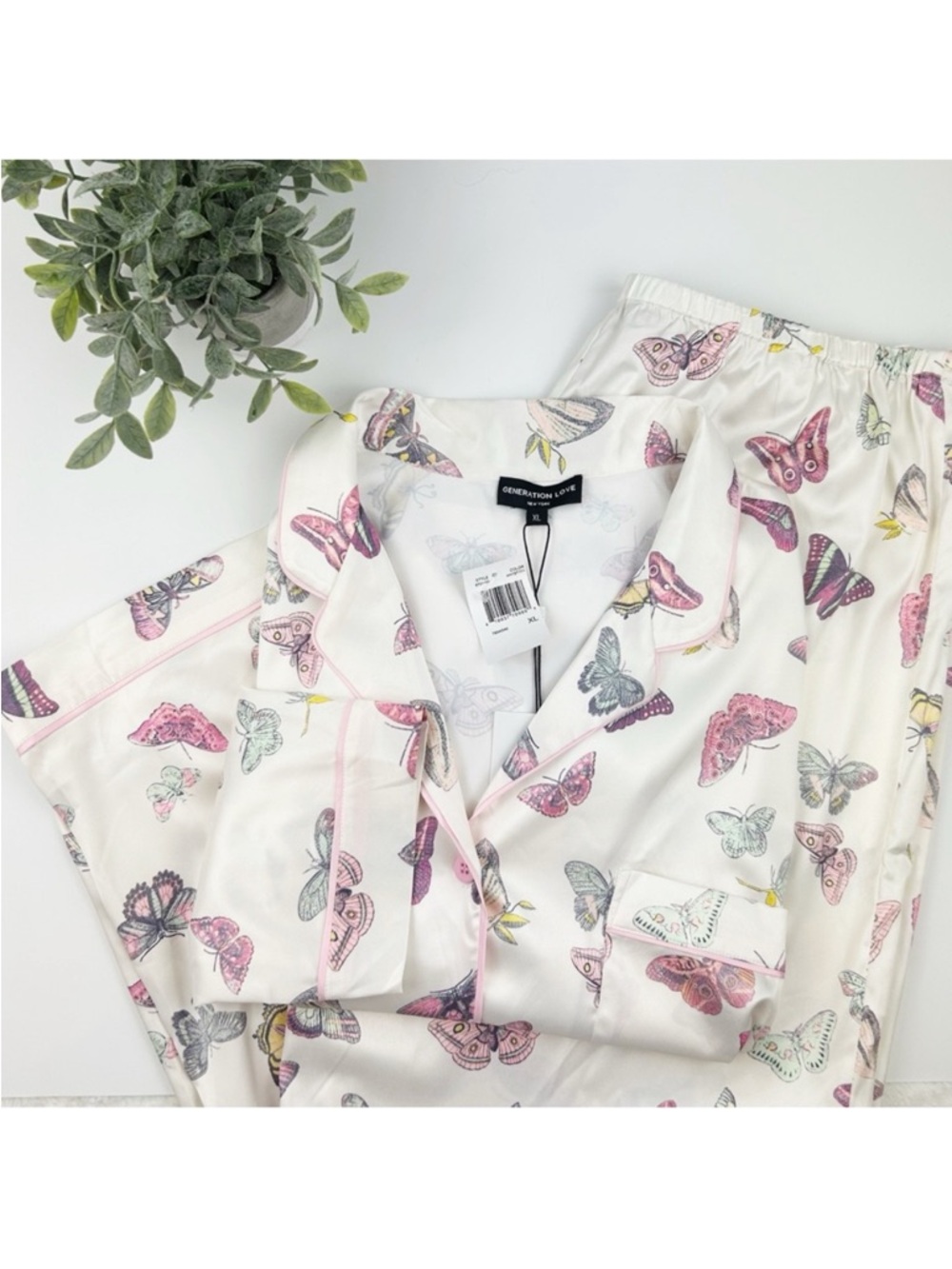 Generation Love Nikki Butterfly Print Satiny Pajama Set Size X-Large